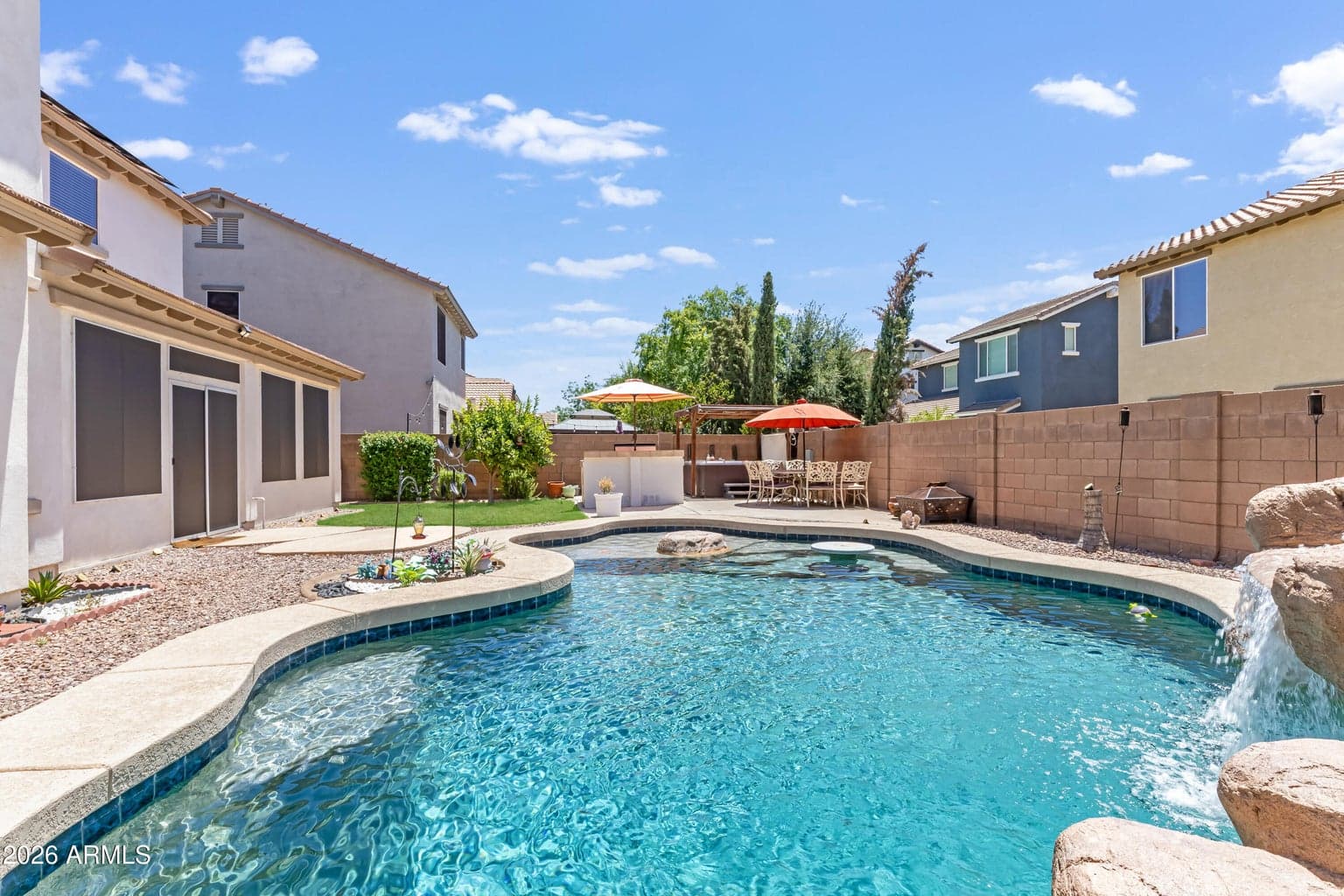3425 E SIERRA MADRE Avenue