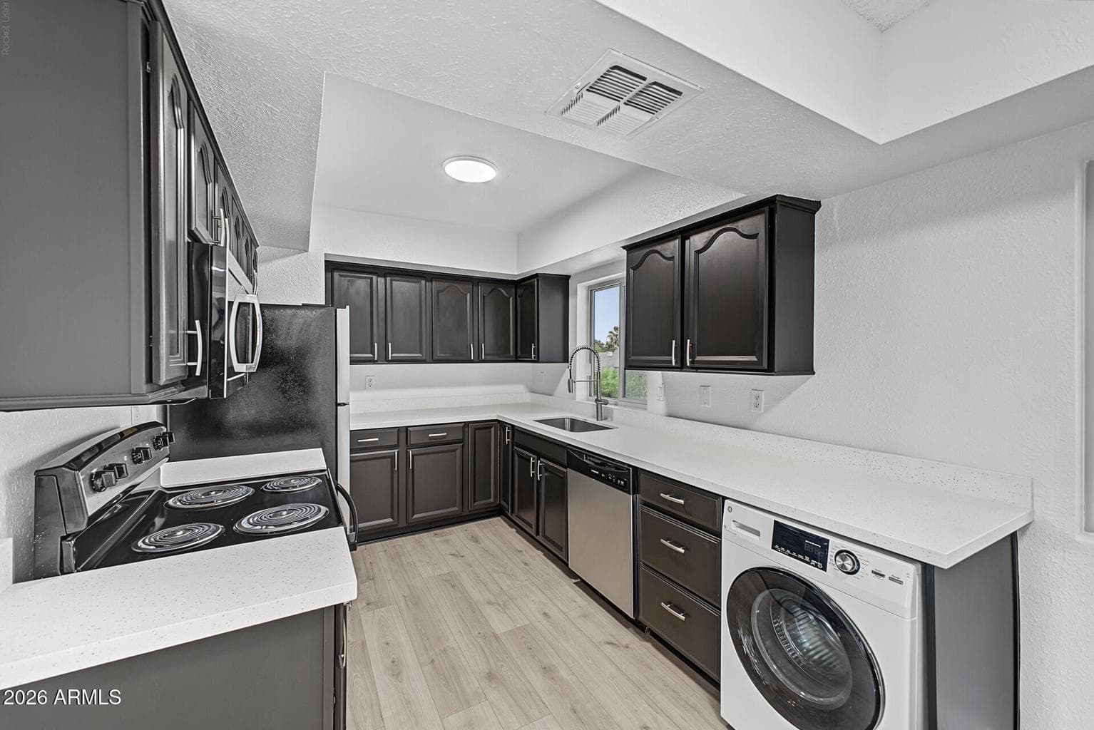 4444 E PARADISE VILLAGE Parkway, Phoenix, AZ — photo 1 of 15